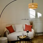 Le 38 F2 De Charme Renove Proche Vieux-marche דירה