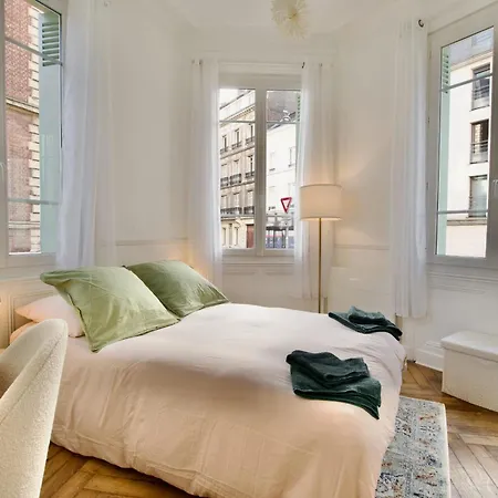 Апартаменты Le 38 F2 De Charme Renove Proche Vieux-marche Руан