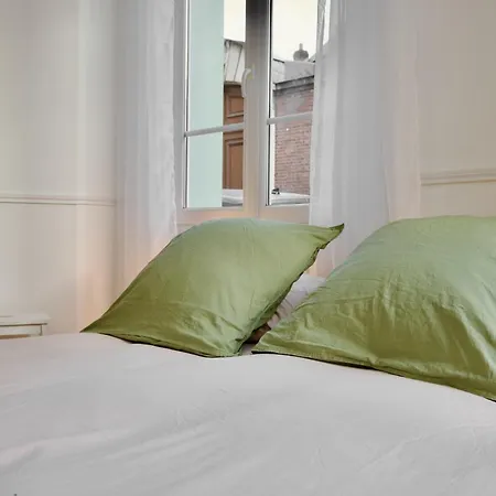 Апартаменты Le 38 F2 De Charme Renove Proche Vieux-marche *