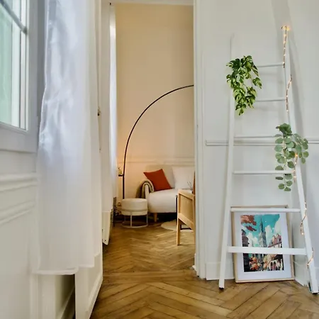 Апартаменты Le 38 F2 De Charme Renove Proche Vieux-marche Руан