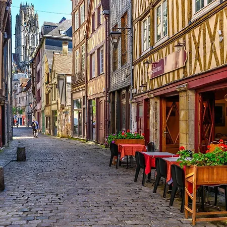 Le 38 F2 De Charme Renove Proche Vieux-marche Руан