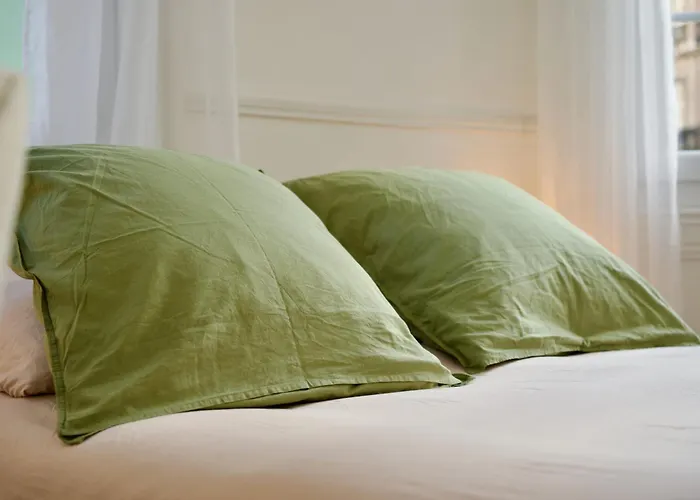 Le 38 F2 De Charme Renove Proche Vieux-marche Апартаменты