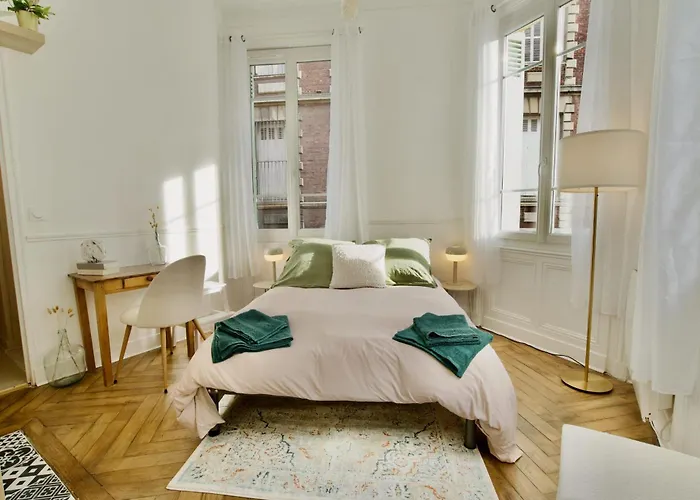 Le 38 F2 De Charme Renove Proche Vieux-marche Апартаменты