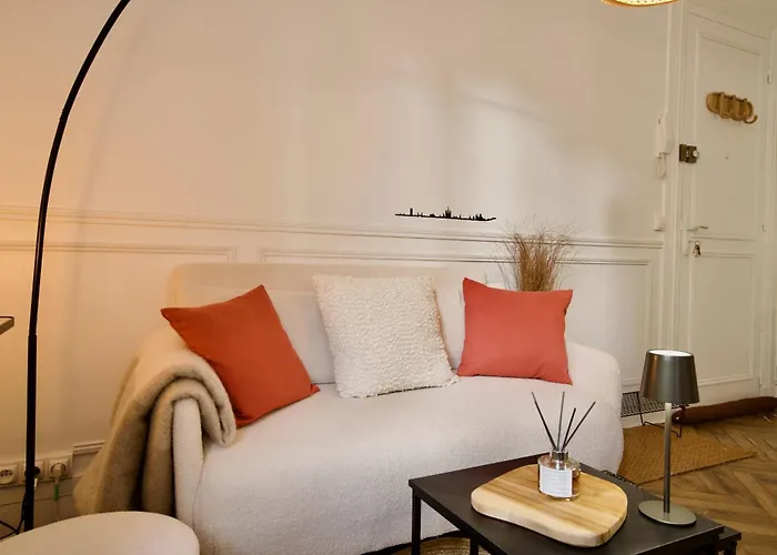 Апартаменты Le 38 F2 De Charme Renove Proche Vieux-marche *