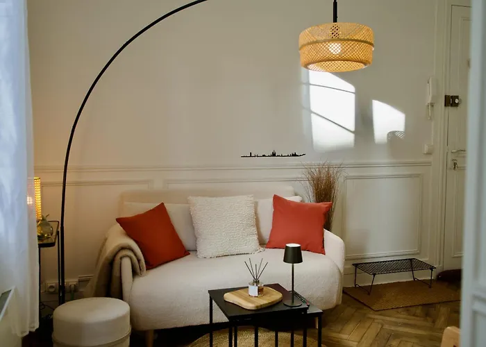 Le 38 F2 De Charme Renove Proche Vieux-marche Апартаменты