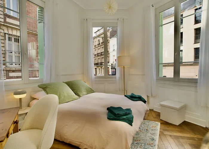 Le 38 F2 De Charme Renove Proche Vieux-marche Апартаменты *